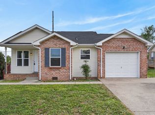 250 Grassmire Dr, Clarksville, TN 37042