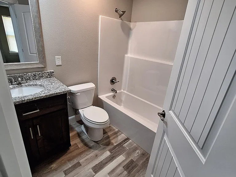 2111 S Connor Ave — Photo 15