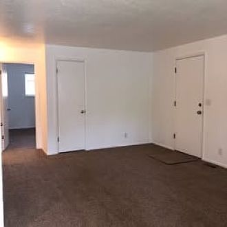 2nd image of 908 W Victory Rd