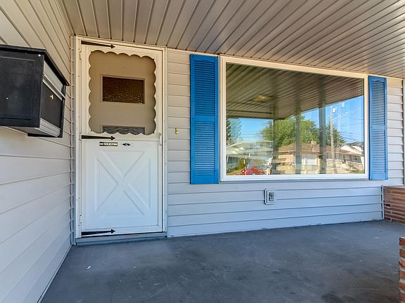 Covered Porch on Main Level Entrance