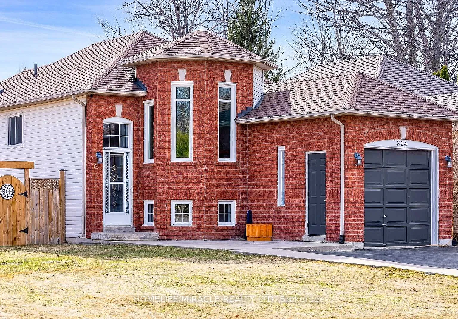 3 bed, $2,600 — Photo 2