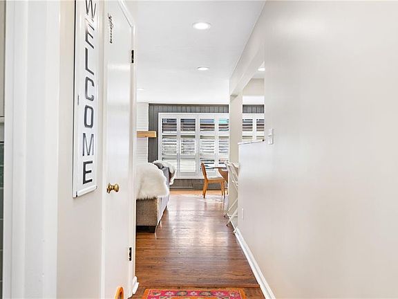 3rd image of 7405 Canterbury St