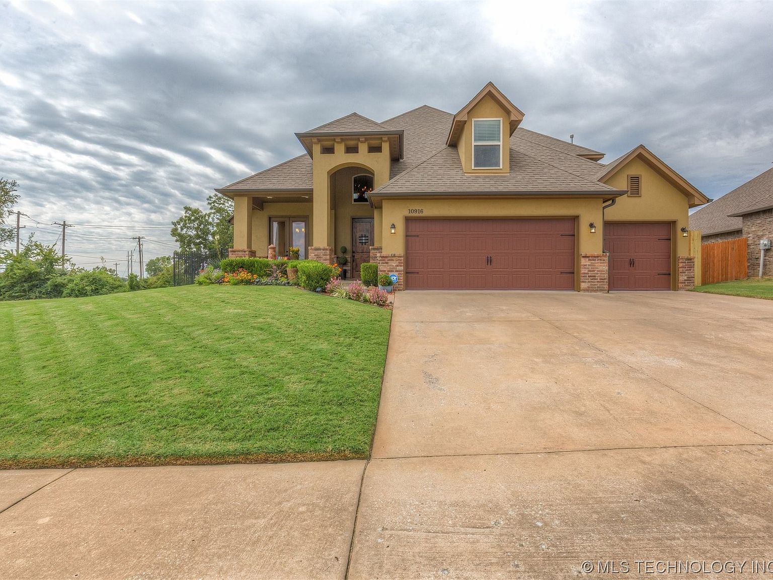 10916 S Willow St, Jenks, OK 74037 MLS 2332219 Zillow