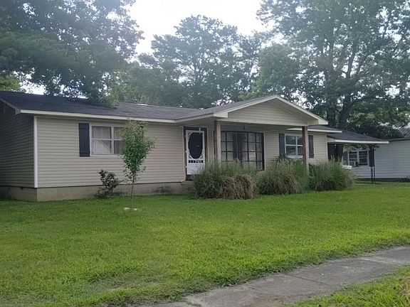 3rd image of 104 S Sebree St