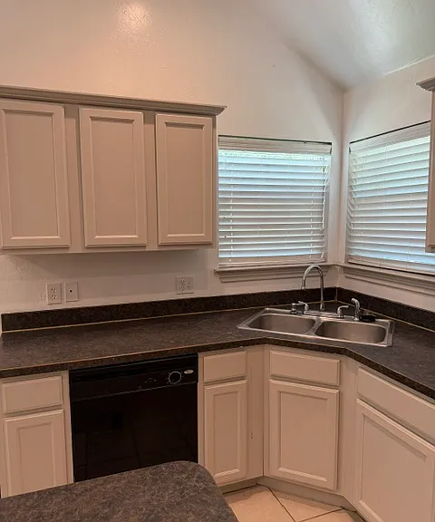 2412 Rookhaven Ln — Photo 8