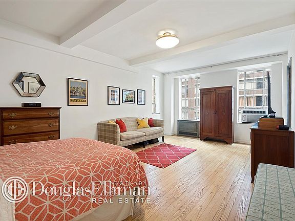 3rd image of 353 W 56th St #7DD