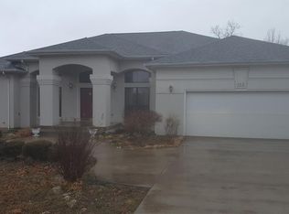 192 Southern Comanche Dr, Camdenton, MO 65020