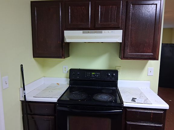3rd image of 209 E Wilson St #31-1