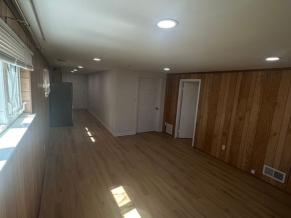 4th image of 15007 Carlbern Dr #Basement