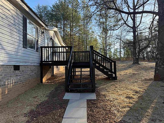 3rd image of 174 Gibson Rd