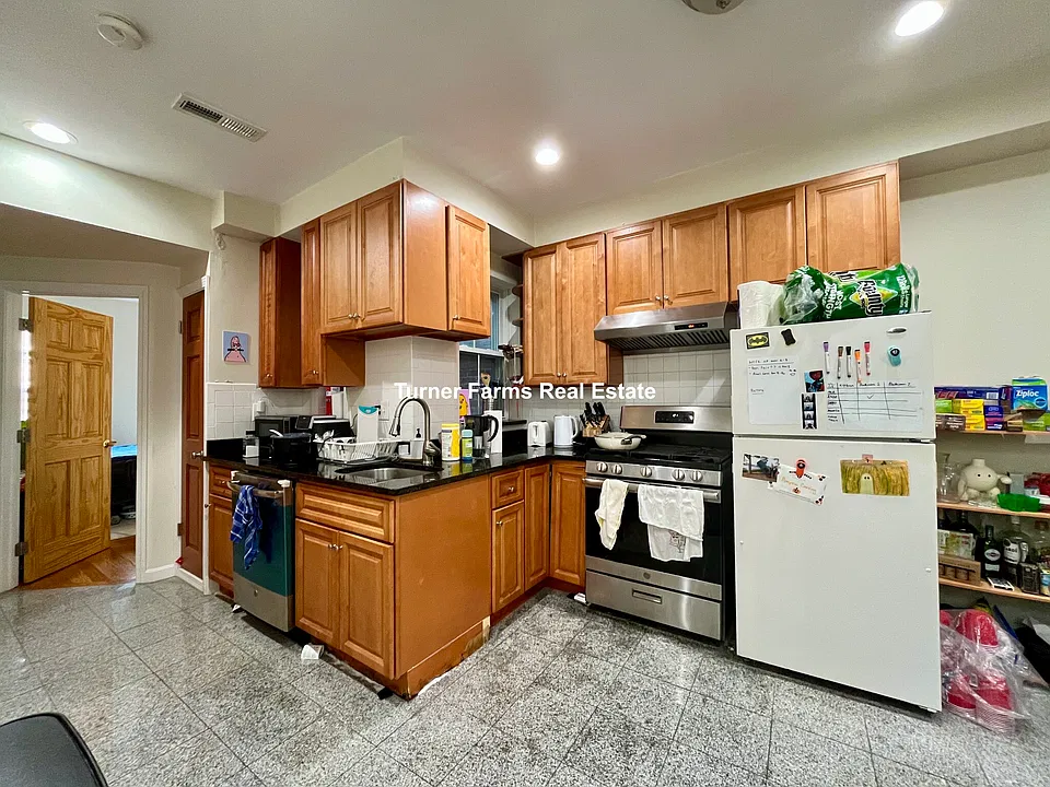 179 Northampton St #5