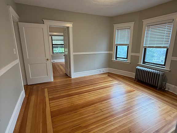 3rd image of 36 Mason St #36