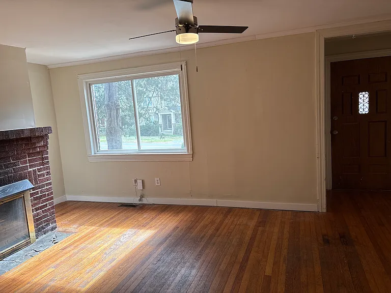 115 Estes Drive Ext — Photo 8