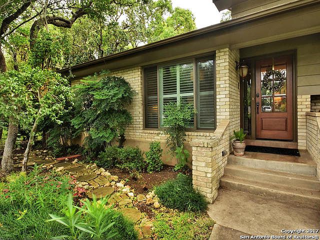 1st image of 310 Yosemite Dr