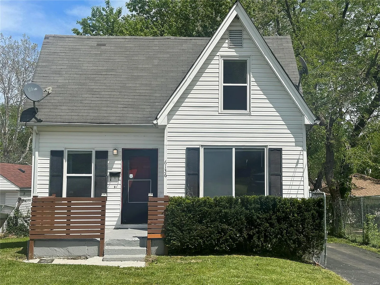 6136 Jackson Ave photo 1