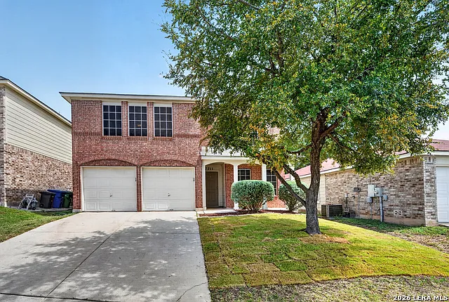 3 bed, 2.5 bath, 2372 sqft, $2,250 — Photo 2