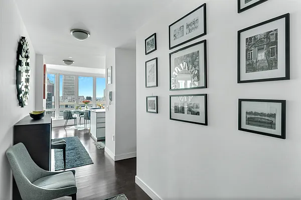 Rented by Compass | media 27