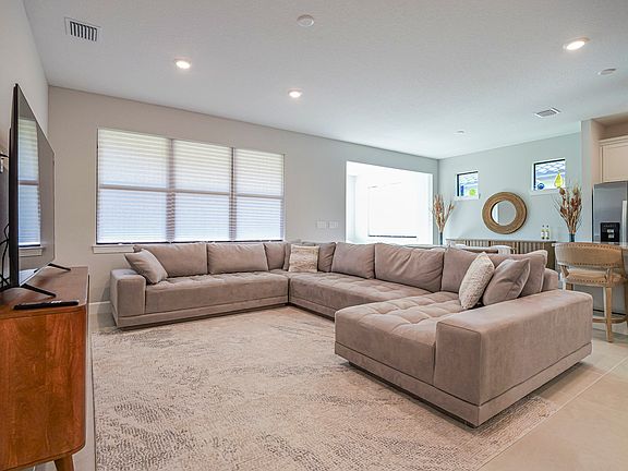 4th image of 3842 White Alder Way