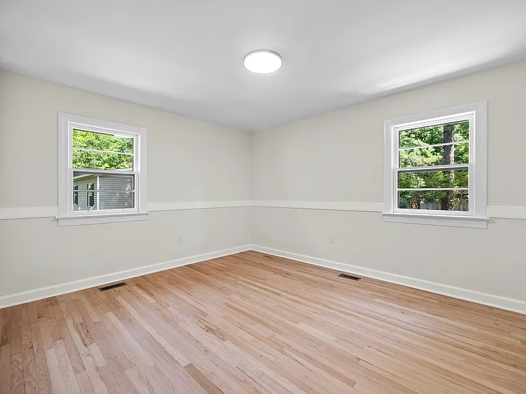 110 Toddsberry Rd — Photo 16