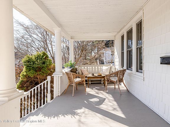 2nd image of 500 Nelson Avenue