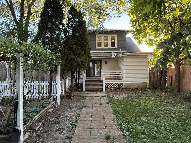 415 S Grand Ave — Photo 15