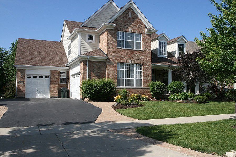 1st image of 365 E Colonial Dr