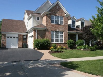 365 E Colonial Dr, Vernon Hills, IL, 60061