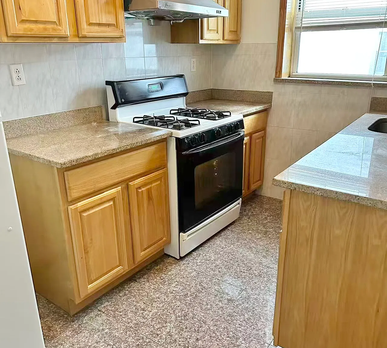 1 bed, 650 sqft, $2,500 — Photo 3