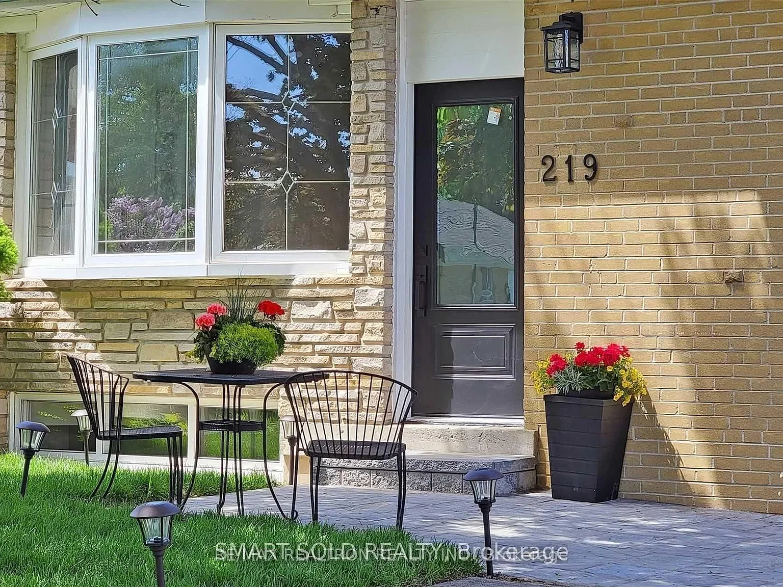 4 bed, $3,200 — Photo 2