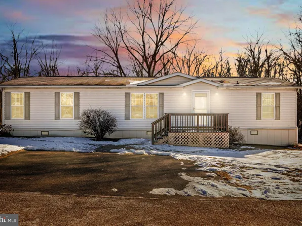 4500 Hikey St, Dover, PA 17315