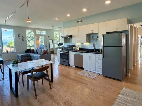 33 Lafayette St APT 4, Portland, ME 04101