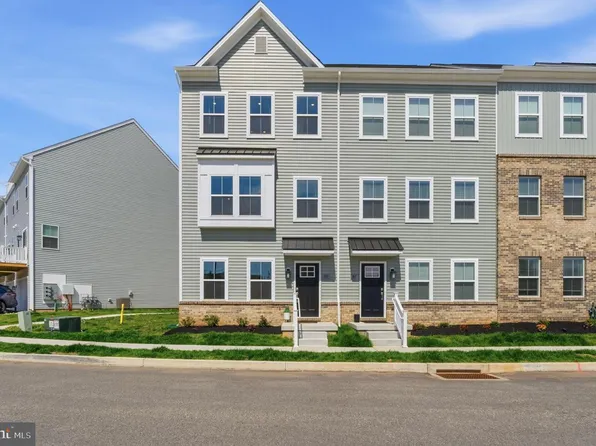 65 E Front St, Bridgeport, PA 19405