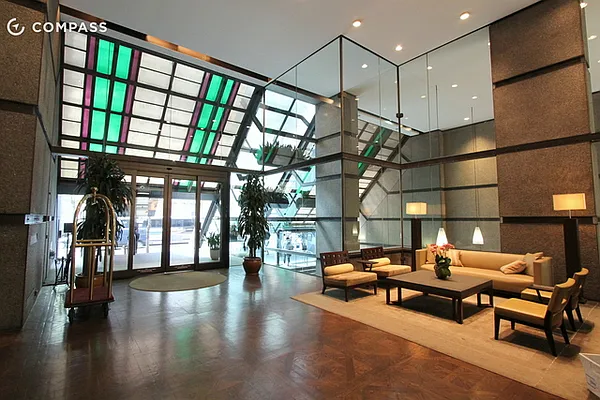 Rented by Compass | media 19