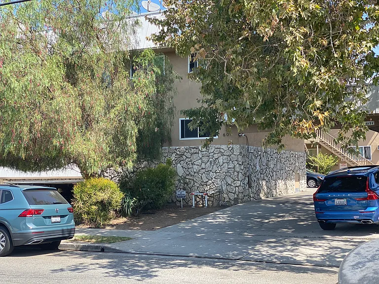 601 E Acacia Ave #B-12 — Photo 6