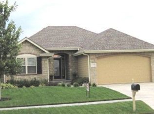 4160 Taneil Dr, Manhattan, KS 66502