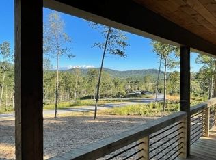 1528 Twisted Oak Rd, Talking Rock, GA 30175