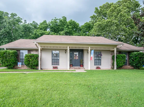 5605 Golden Meadows Dr, Bossier City, LA 71112