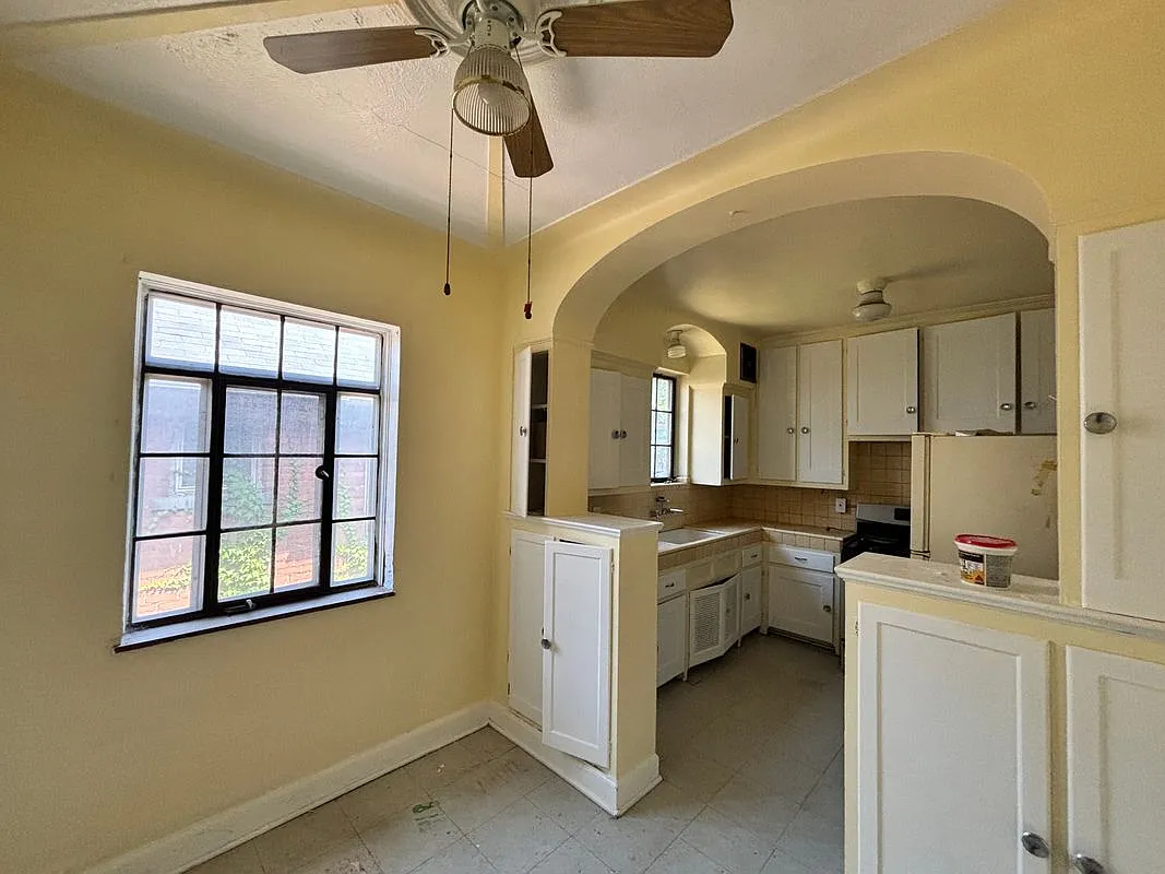 3 bed, 1.0 bath, 1502 sqft, $1,000 — Photo 4