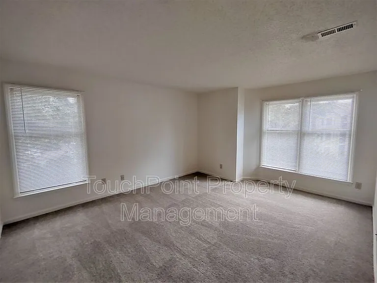 7366 Rose Terrace Ct — Photo 13