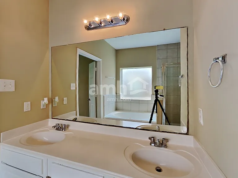 18250 Eton Ridge Ct — Photo 13