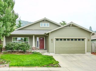 155 Deborah Dr, Talent, OR 97540