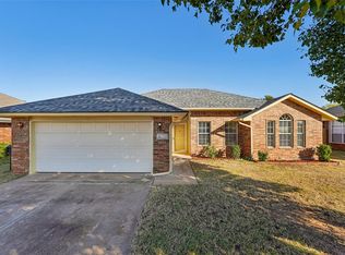 2809 SE 95th St, Moore, OK 73160