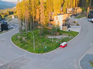 205 Southmore Pl, Crowsnest Pass, AB T0K 0E0