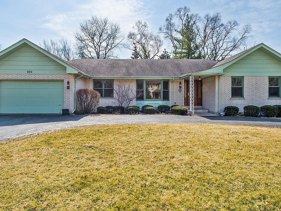 1st image of 900 Calle View Dr