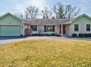 900 Calleview Dr, La Grange, IL