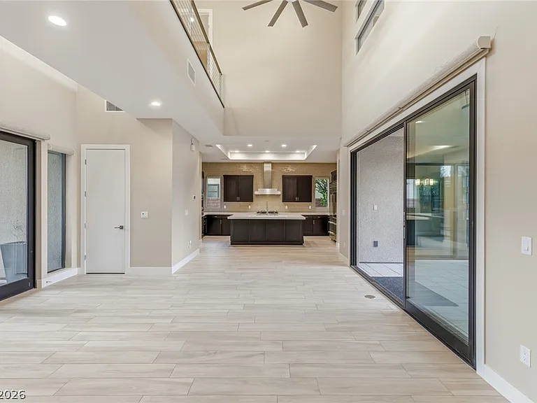 64 Grey Feather Dr — Photo 4