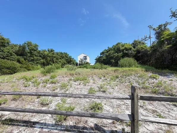 308 E Pine Ave, Eastpoint, FL 32328