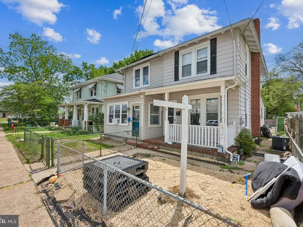 36 Lee St, Riverside, NJ 08075