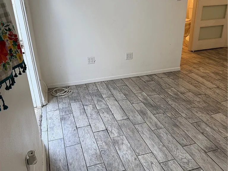 5425 D St — Photo 4