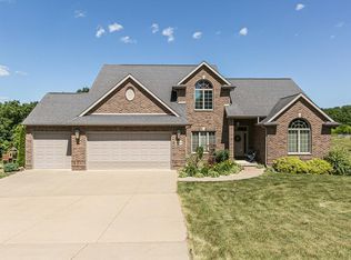 10580 Freedom Rdg, Dubuque, IA 52003